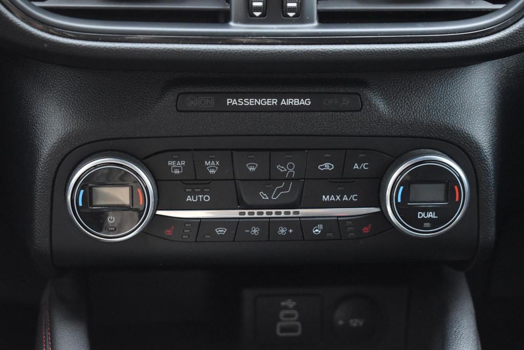 Ford Kuga 2.5 phev st-line | elektrisch wegklapbare trekhaak | climate cont