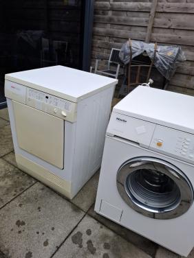 Miele wasmachine model W963 En Bosch exclusiv TK droger.