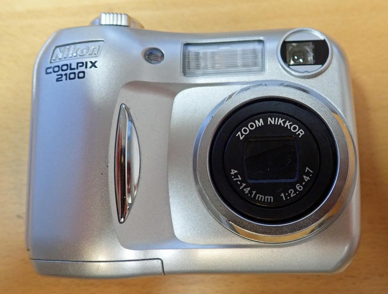 NIKON Coolpix 2100 digitale camera