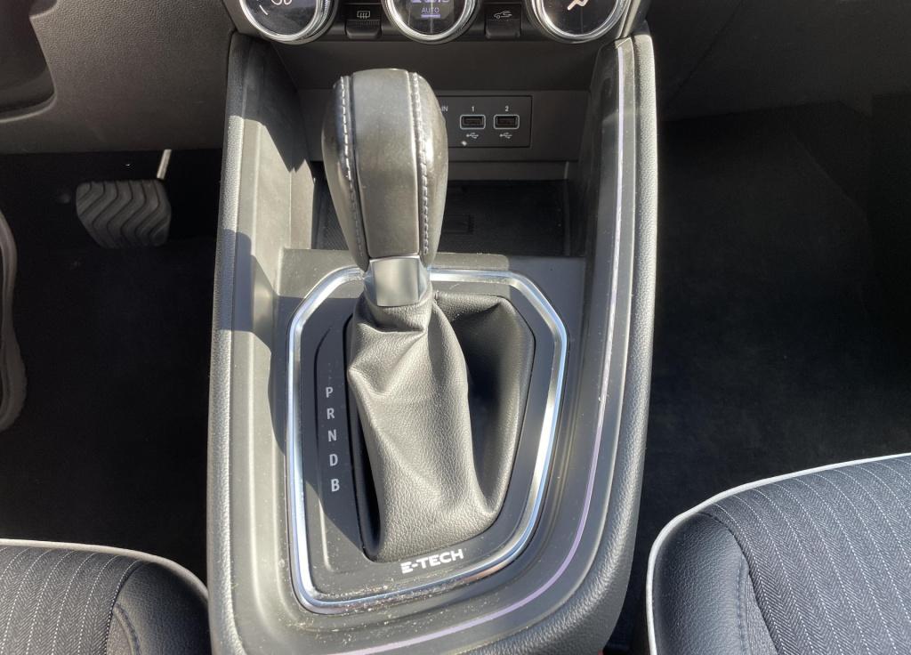 Renault Clio 1.6 e-tech hybrid 140 intens