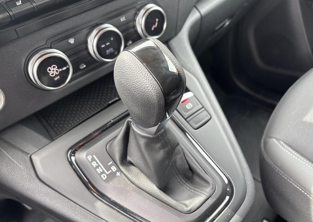 Renault Kangoo e-tech extra l1 44 kwh - rear view assist