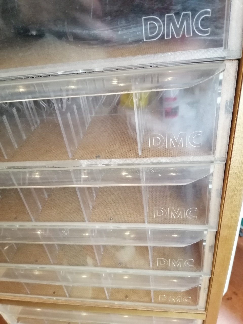 DMC Garenkast voor crea spullen of schroeven/spijkers etc