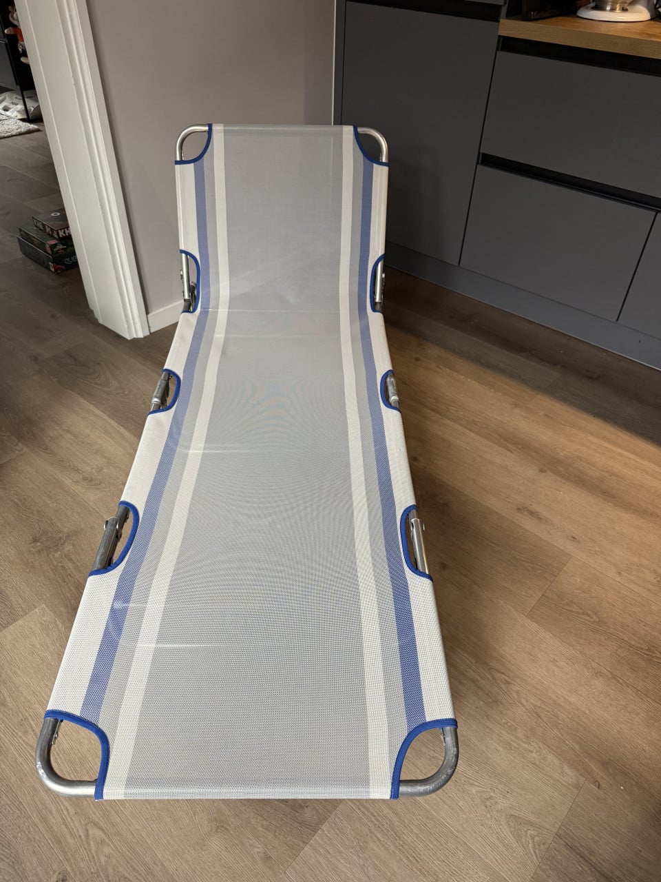 Dukdalf verstelbaar ligbed met aluminium frame