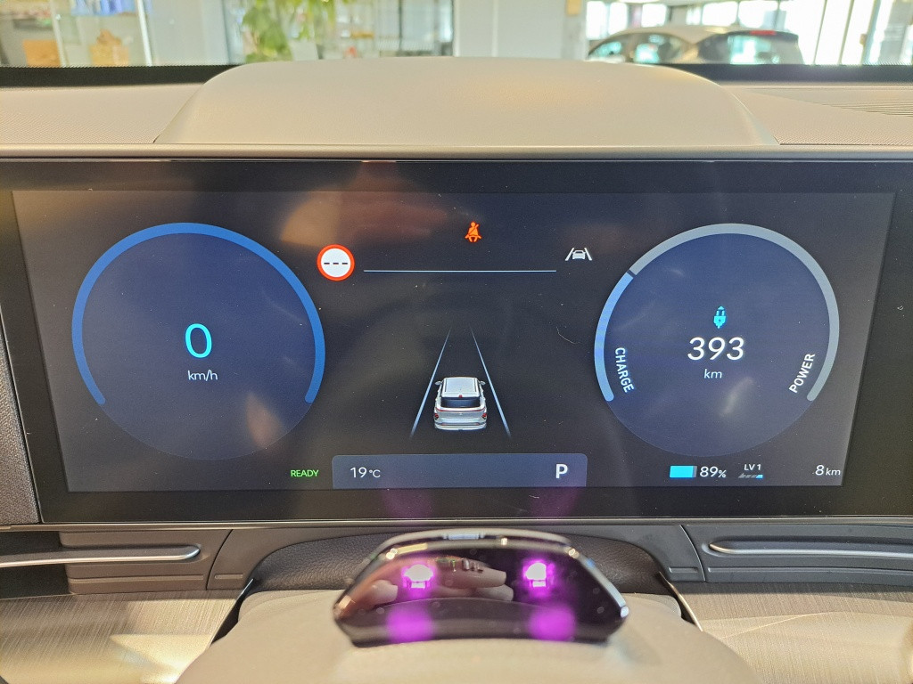 Hyundai Kona electric premium 65.4 kwh | demo voordeel! | snel leverbaar! |