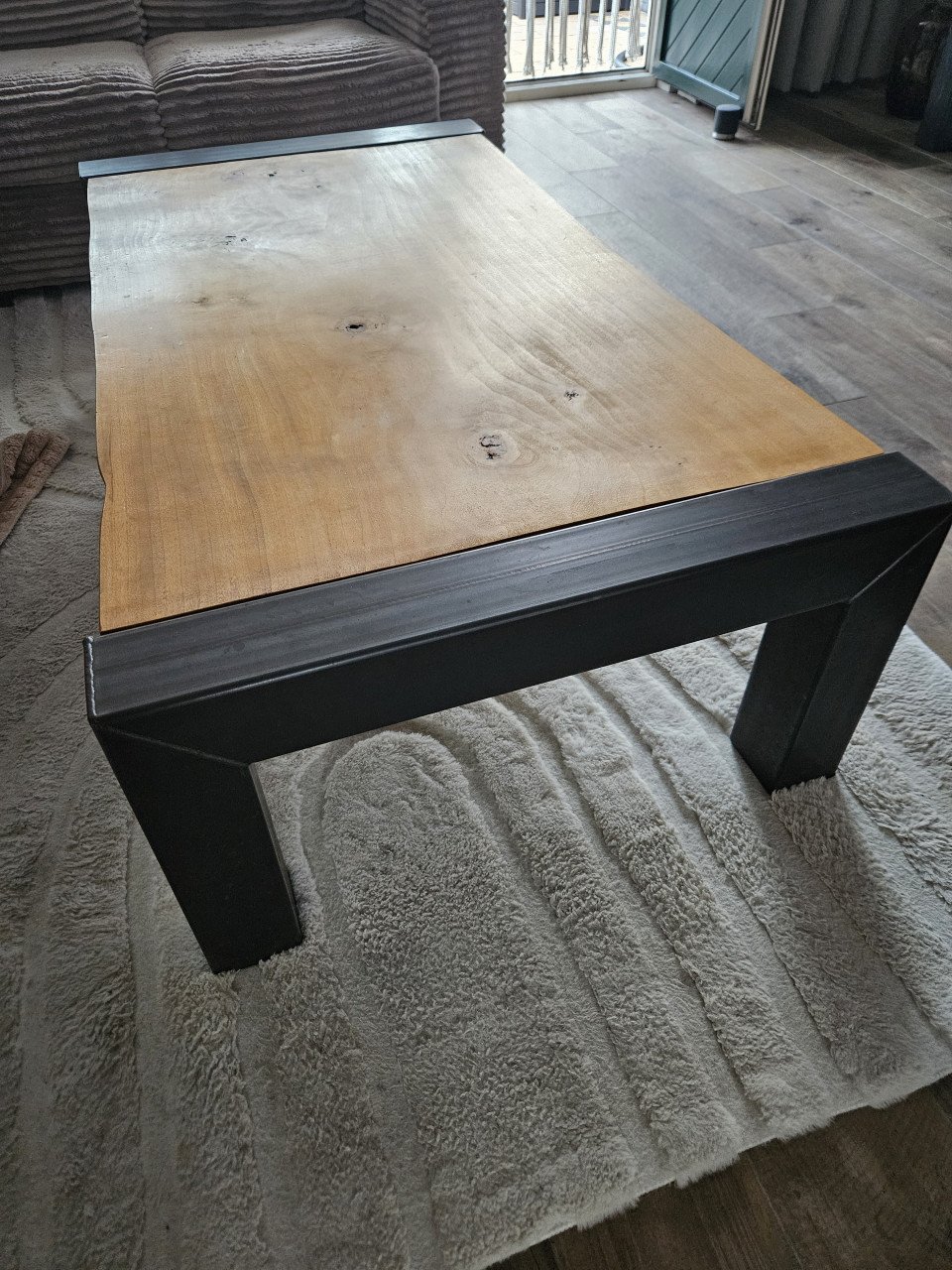 Industriële meubels te koop