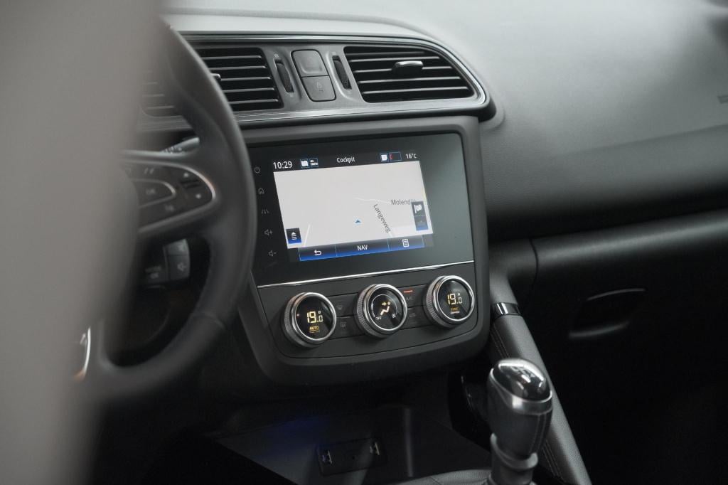 Renault Kadjar 1.3 tce 140 zen | trekhaak | apple carplay | navigatie | par