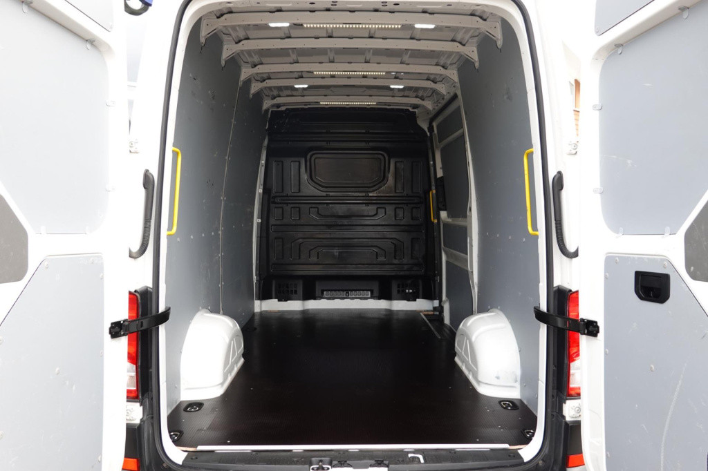 Volkswagen Crafter 30 2.0 tdi l3h3