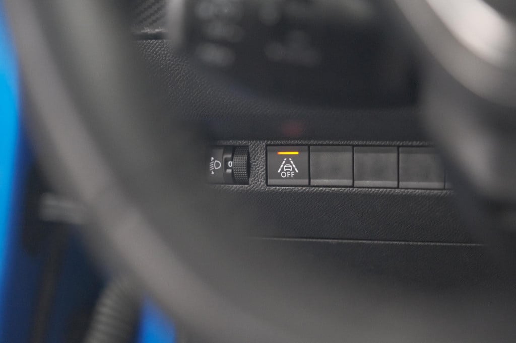 Peugeot 208 ev active pack 50 kwh | parkeersensoren | apple carplay | clima