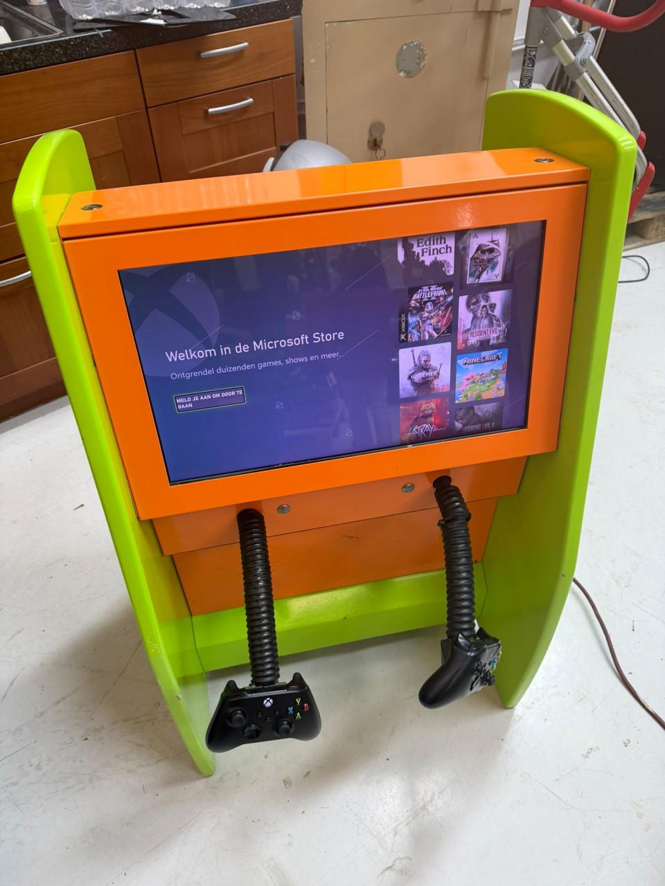 Gaming kiosk
