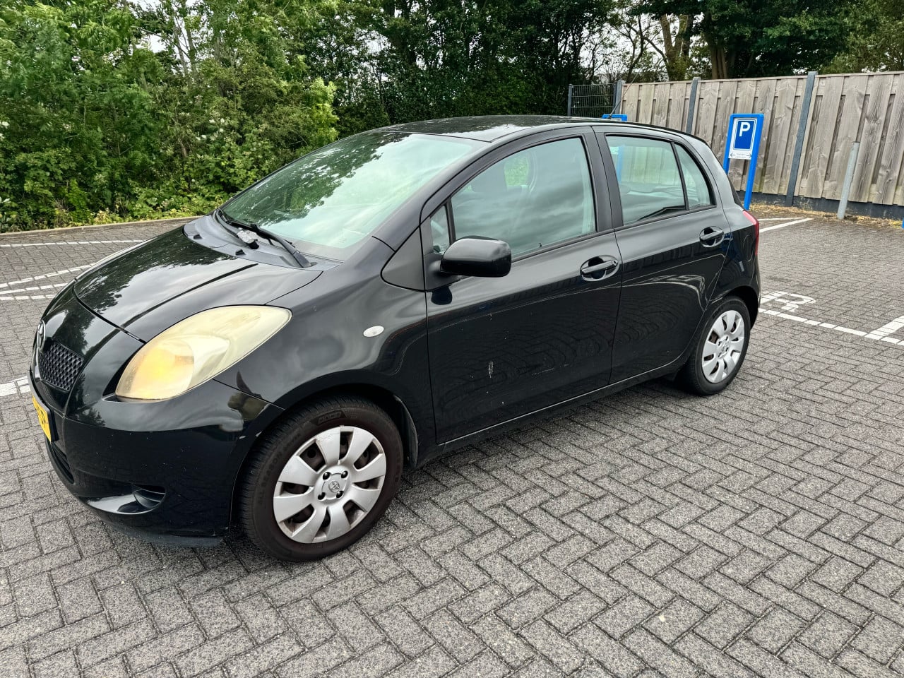 Toyota Yaris 1.3 16V Vvt-i 5DR 2006 Zwart