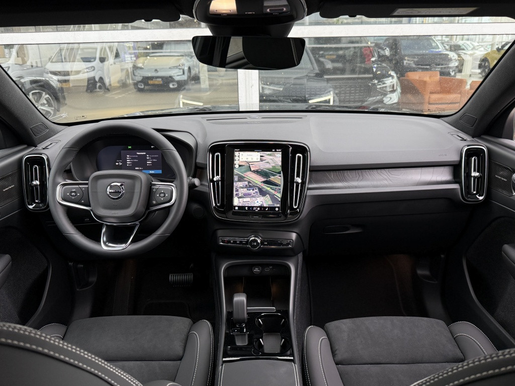 Volvo Ec40 extended range plus black edition