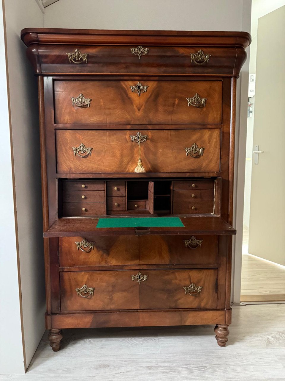 Antieke secretaire