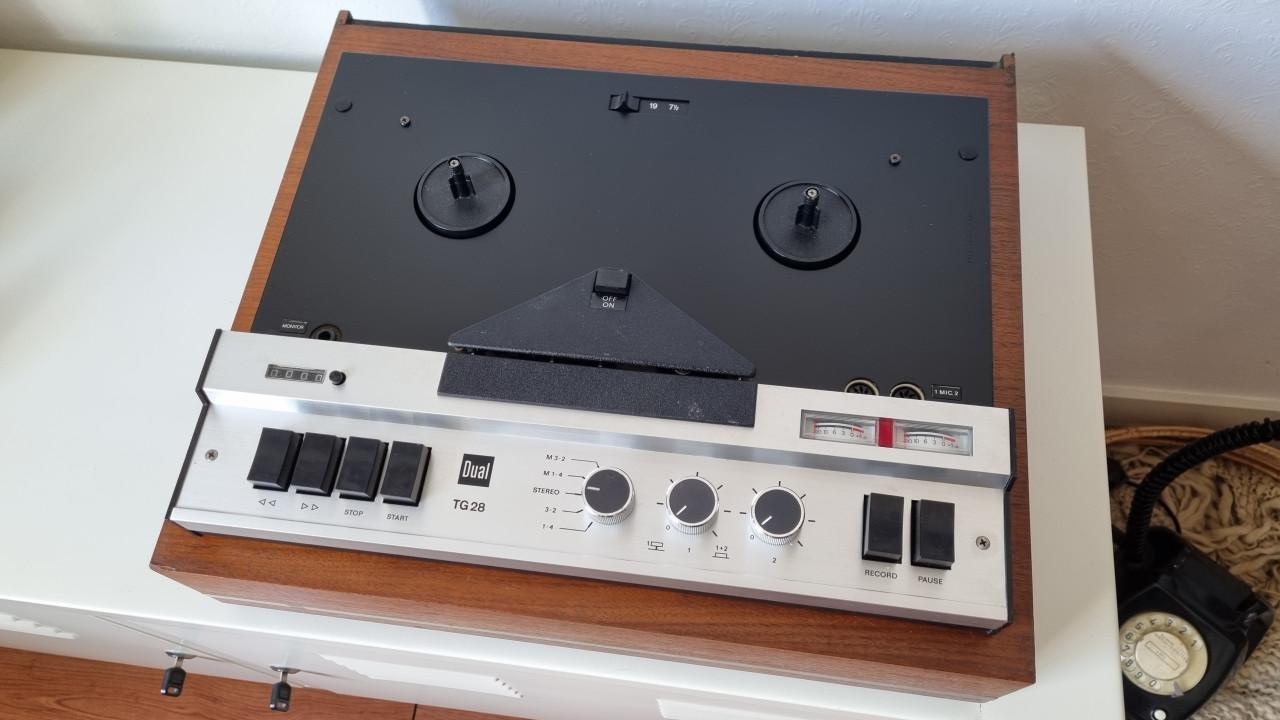 Dual TG 28 CV Tape deck bandrecorder