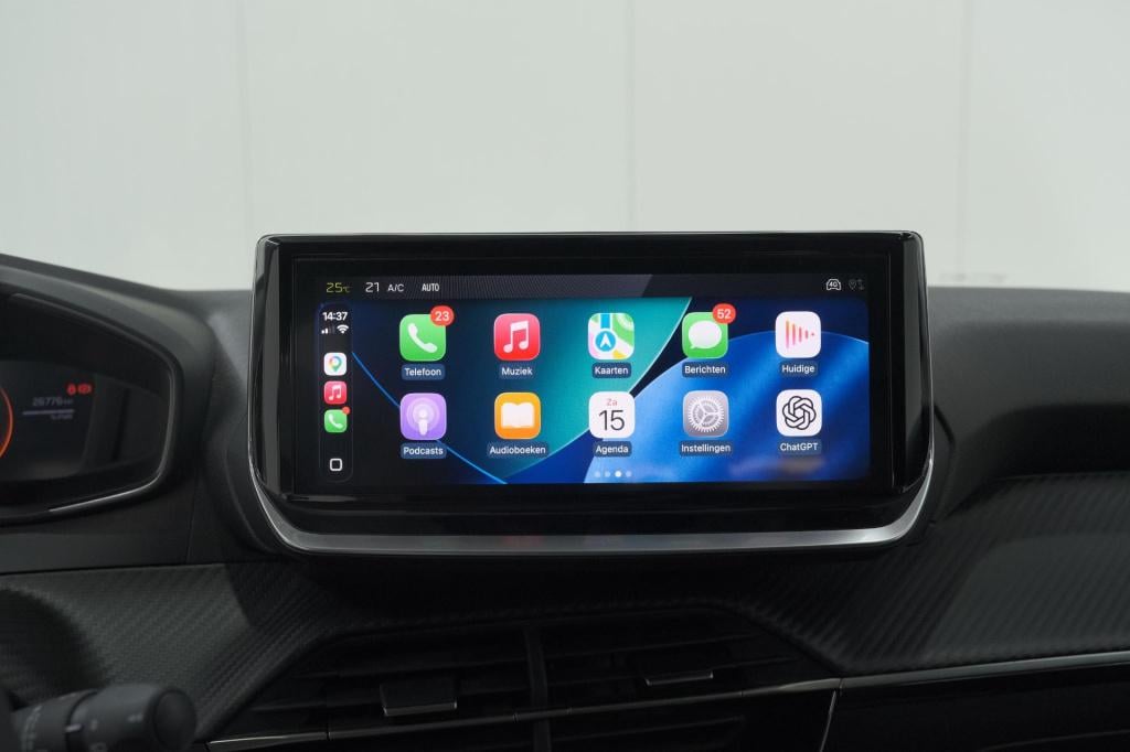 Peugeot 208 1.2 hybrid 110 e-dcs6 allure | climate control | apple carplay 