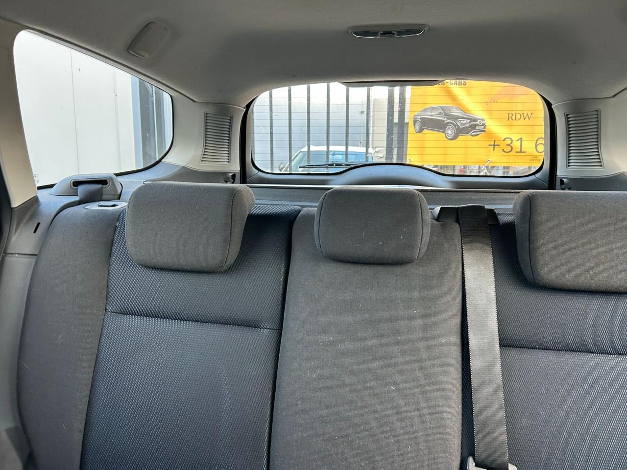 Ford Focus Wagon 1.6-16V Futura In de opties!