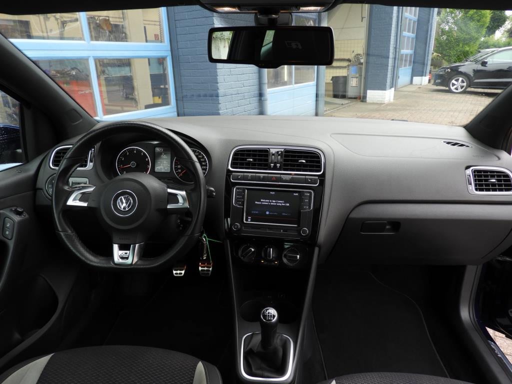 Volkswagen Polo 1.2 tsi highline r-line