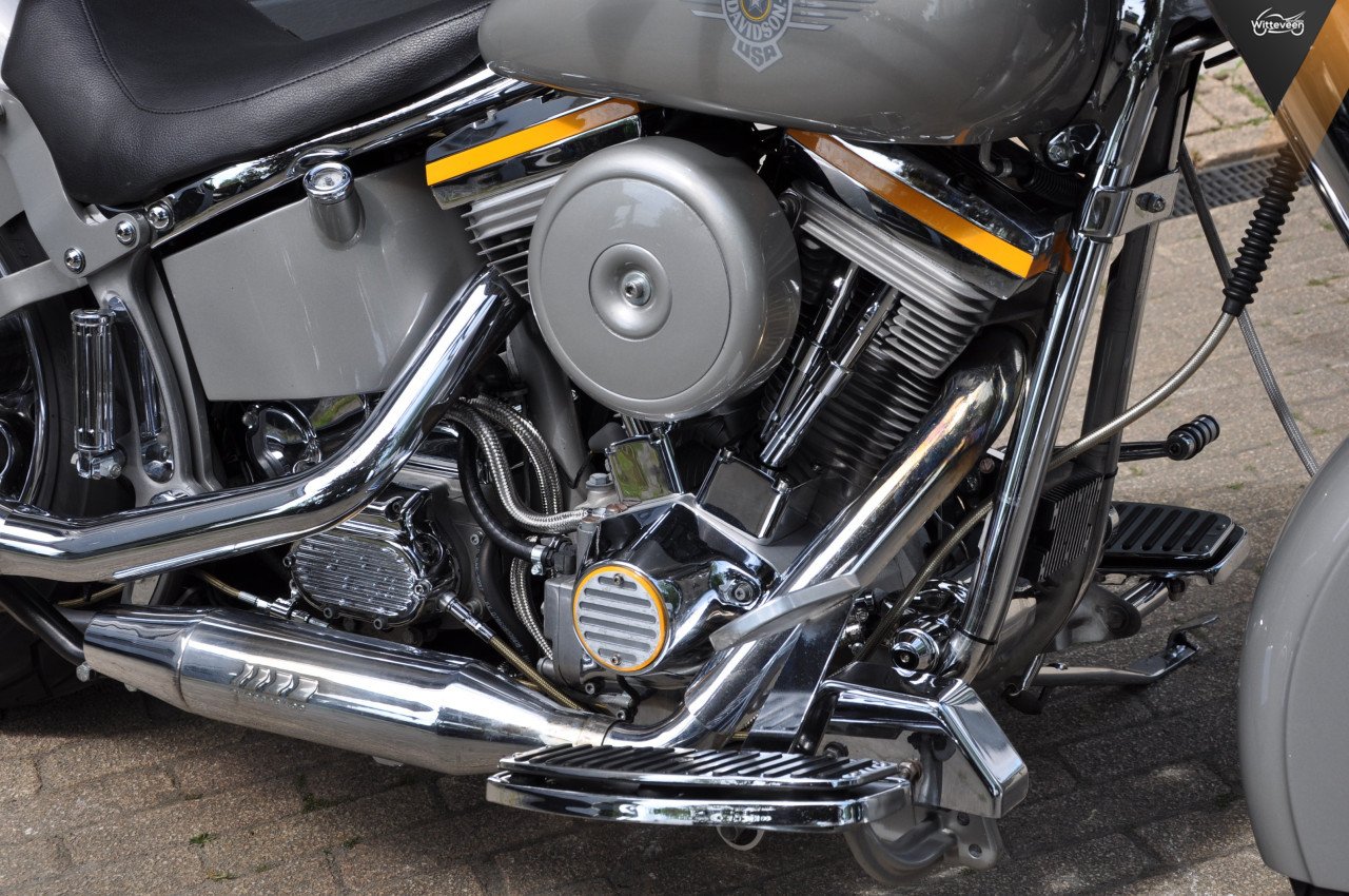 Harley-Davidson FLSTF Fatboy Grey Ghost special