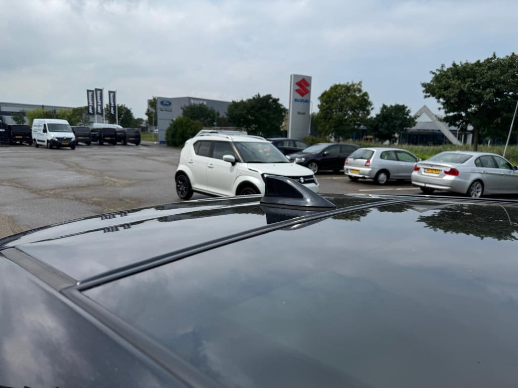 Toyota Auris 1.8 hybrid lease pro