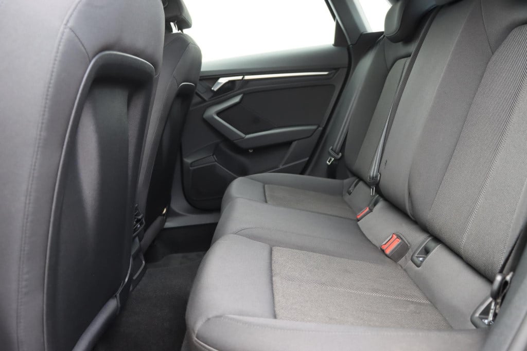 Audi A3 sportback 30 tfsi pro line