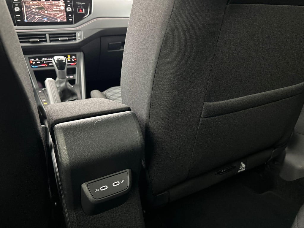 Volkswagen Polo r-line-edition 1.0 70 kw / 95 pk tsi hatchback 5 v