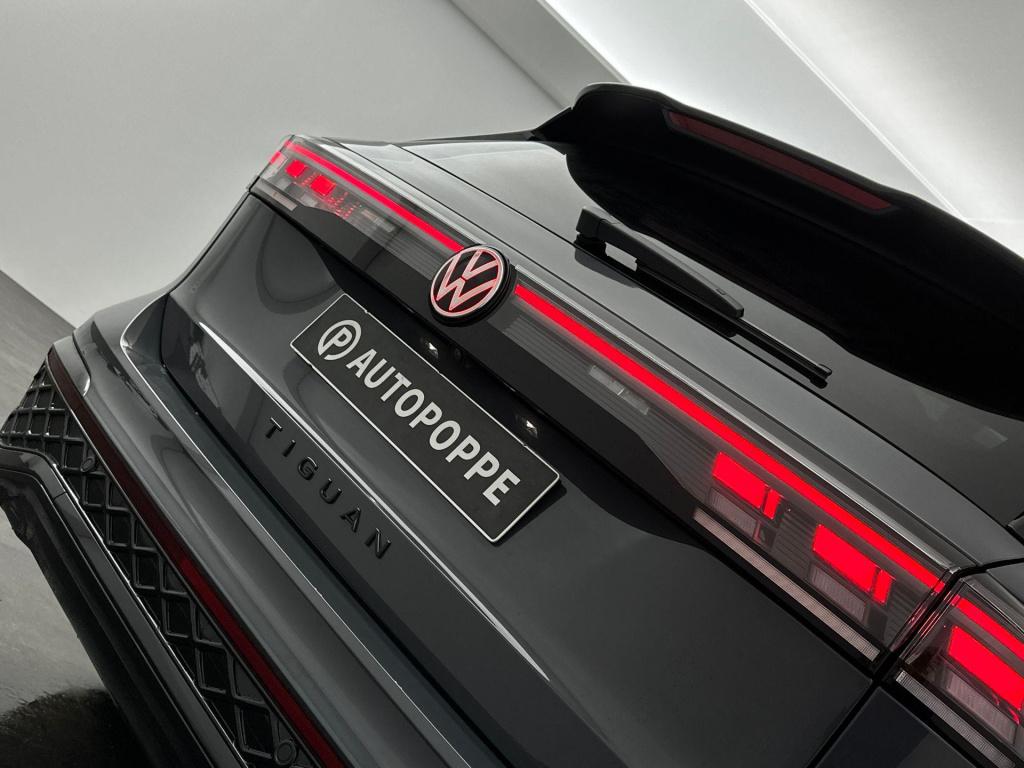 Volkswagen Tiguan r-line edition 272 plug in hybride black style pakket