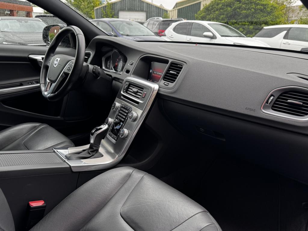 Volvo V60 cross country 2.0 t5 polar+ | 19" lmv | on-call | trekhaak