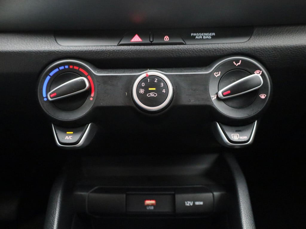 Kia Stonic 1.2 urban edition | lmv | parkeer sensoren | bluetooth | apple c