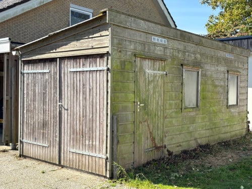 Houten berging, schuur. 2,6x6m