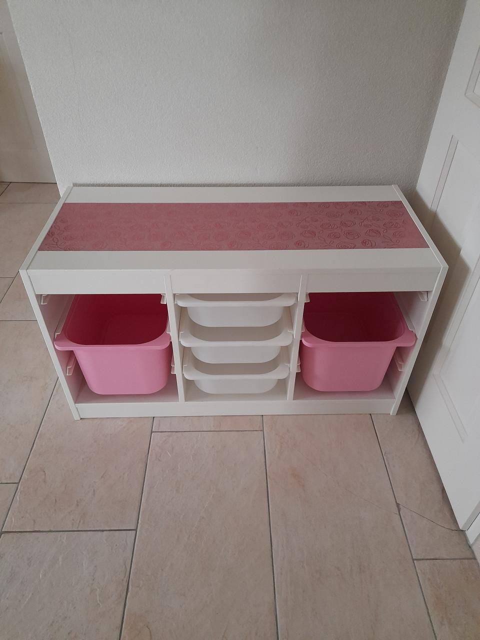 Trofast kast (in goede nette staat ) met bakken!