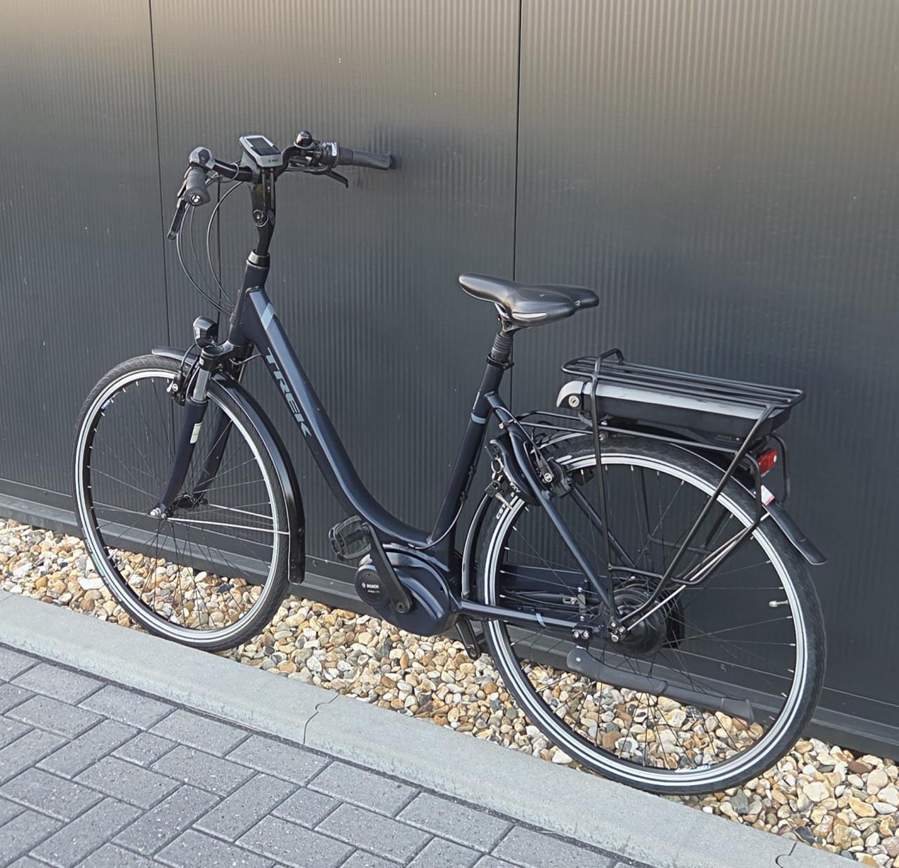 Mooie nette Trek 450+ Hybrid Bosch Active Line 400Wh  53cm