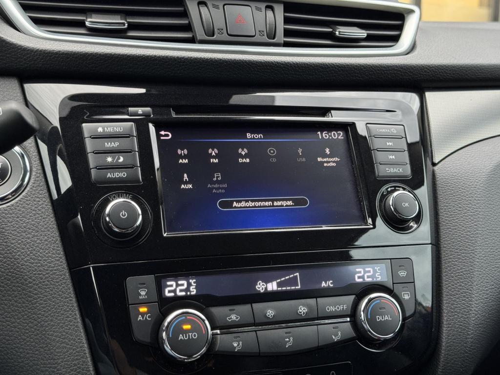 Nissan Qashqai 1.3 dig-t tekna automaat incl. trekhaak!