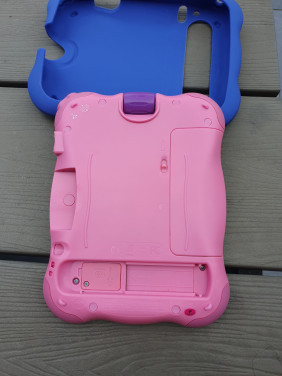 Leuk roze Vtech storio 2 tablet met beschermhoes en spel....