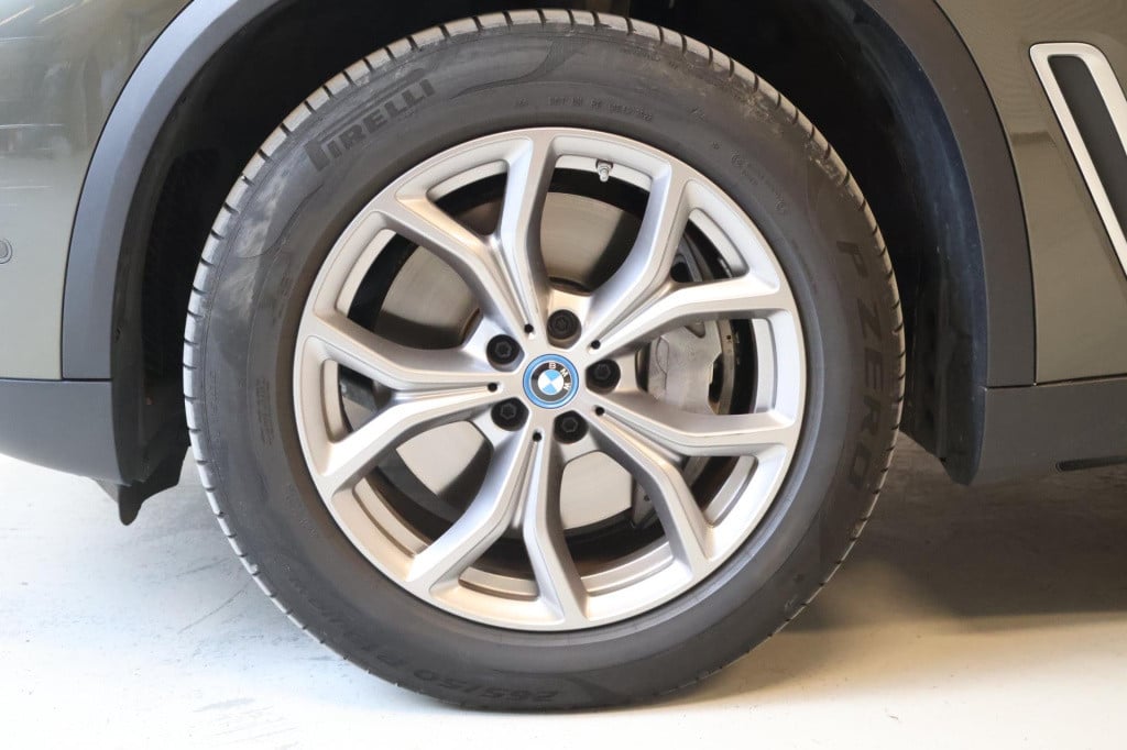 BMW X5 xdrive45e high executive nl auto, pano, trekhaak, memory,