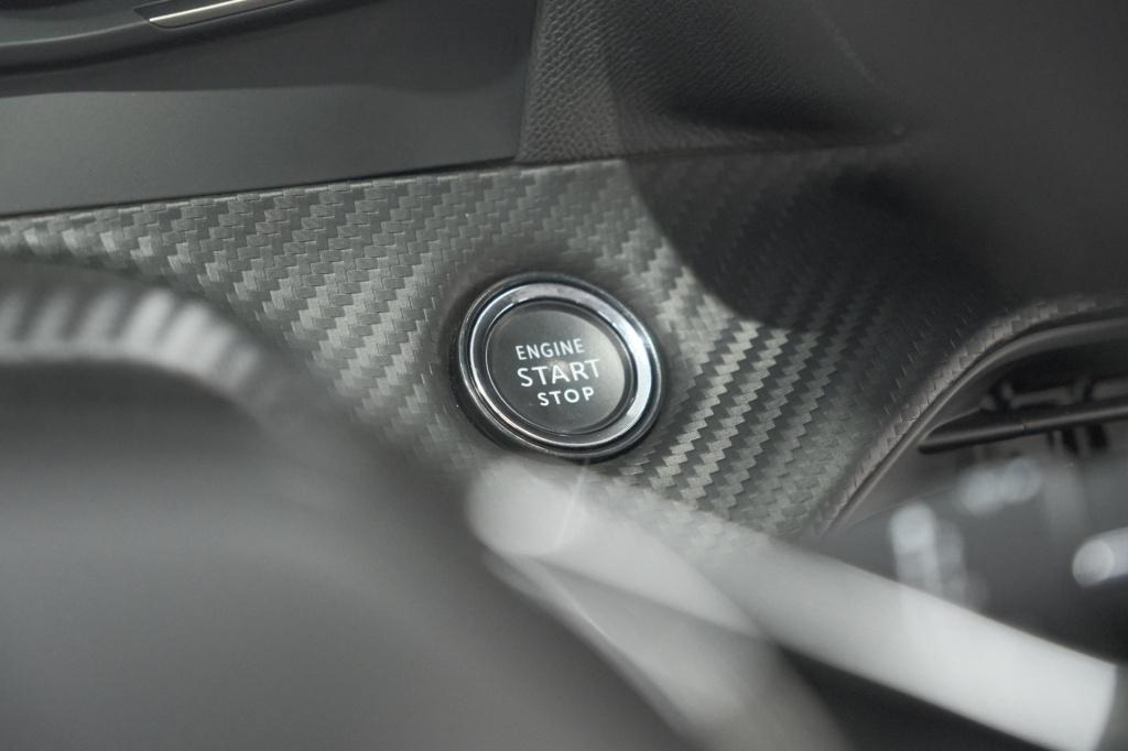 Peugeot 208 puretech 100 allure pack | nieuw model | apple carplay | parkee