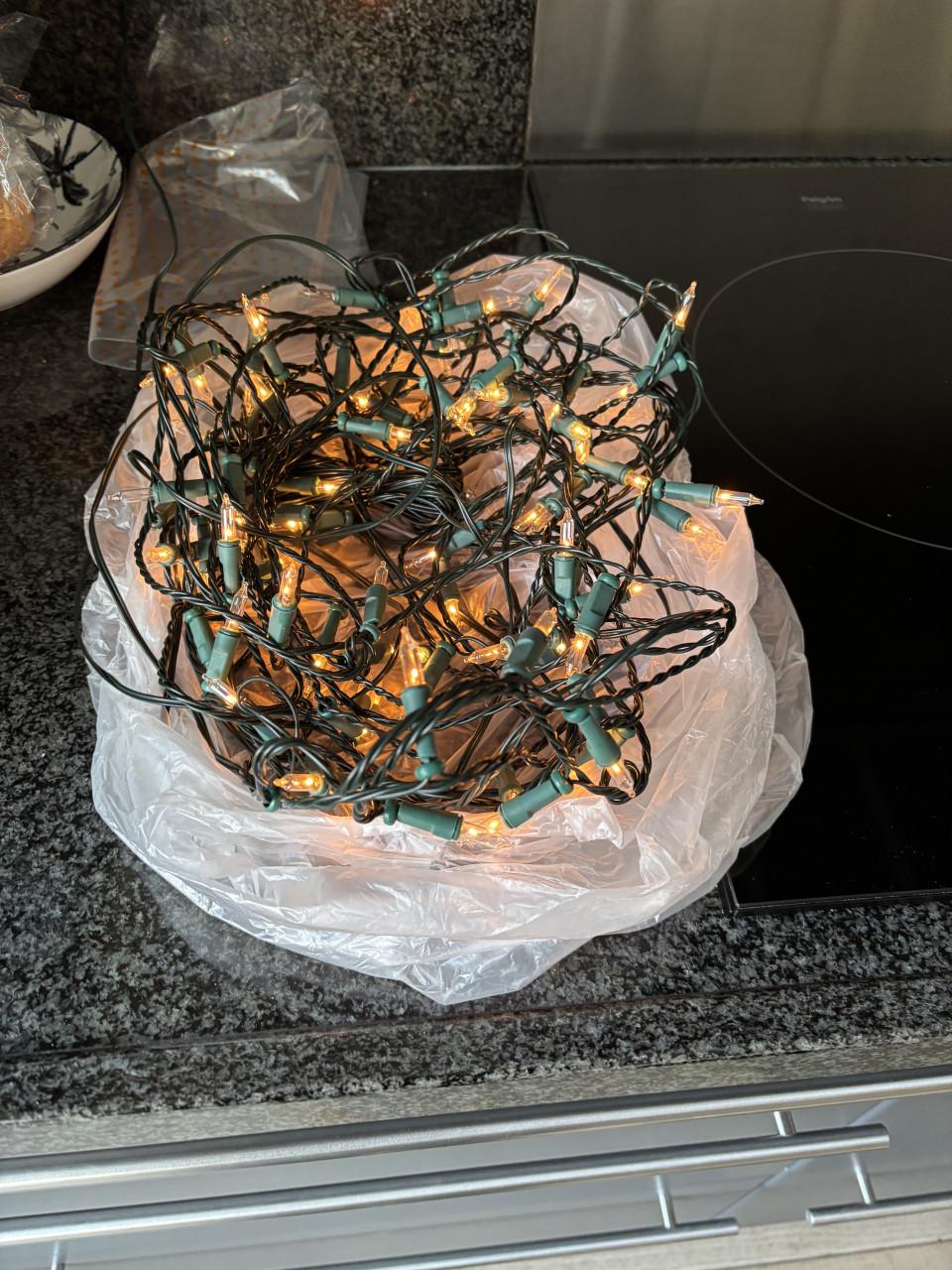 Kunst kerstboom (1 of 2) € 100, 00 p. stuk. 2 voor € 175,00 ( incl. )