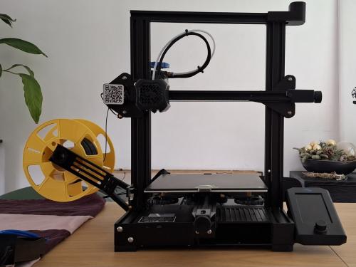 Creality Ender 3 v2 - 3D printer