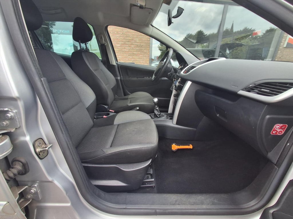 Peugeot 207 sportium 1.6 vti 120pk trekhaak | cruise control | airco | blue