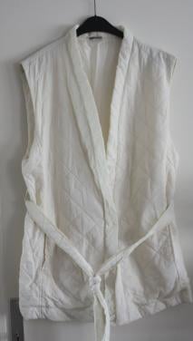 Creme kleurige bodywarmer maat 40-42