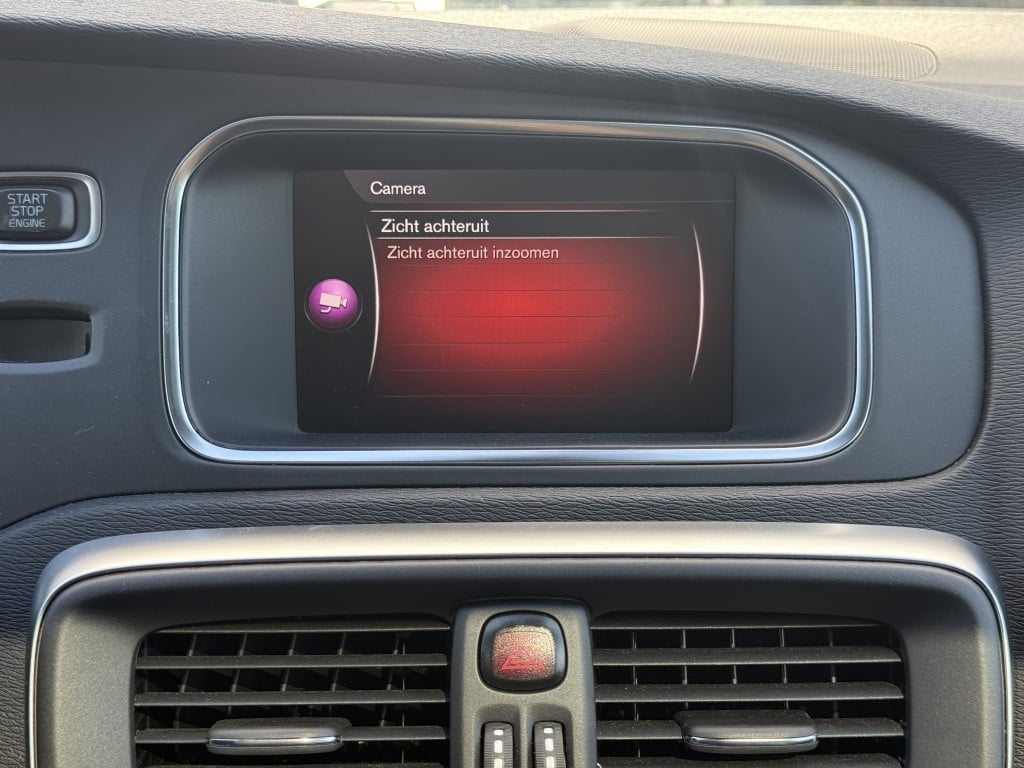 Volvo V40 t3 153pk aut6 polar+ sport| panodak| camera| h&k sound| keyless|