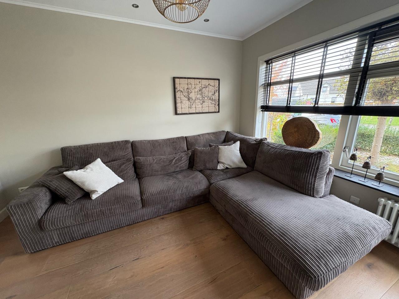 Hoekbank taupe in ribstof