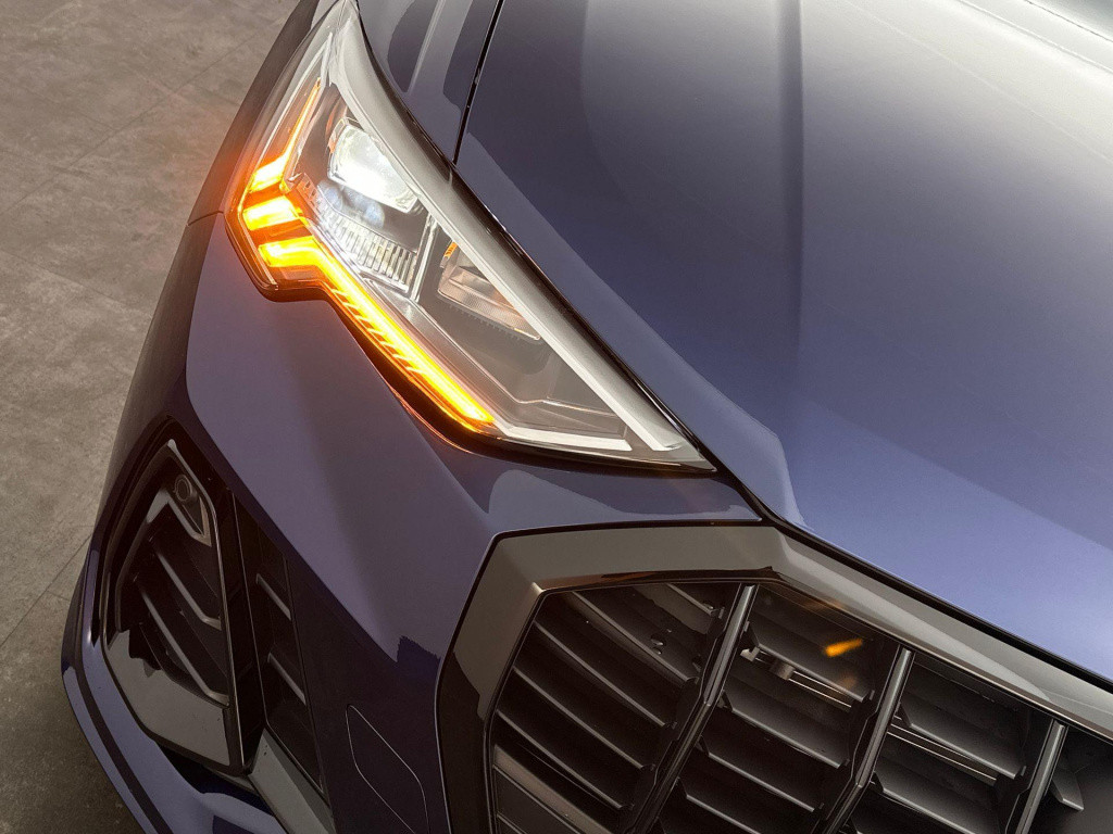 Audi Q3 s edition competition 35 tfsi 110 kw / 150 pk hatc