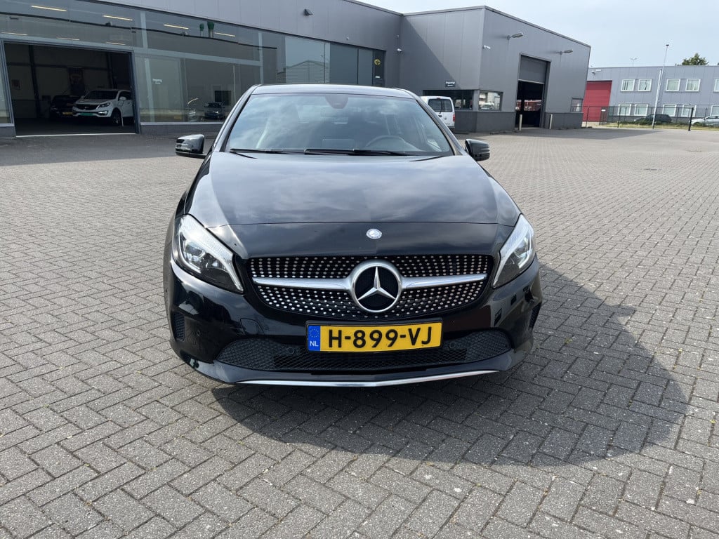 Mercedes-Benz A-Klasse 160 amg night edition