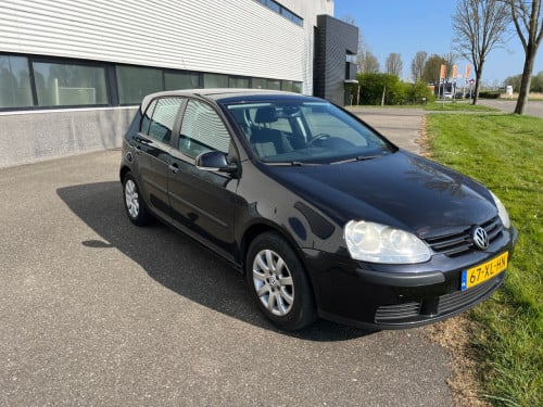 Volkswagen Golf 5 1.6