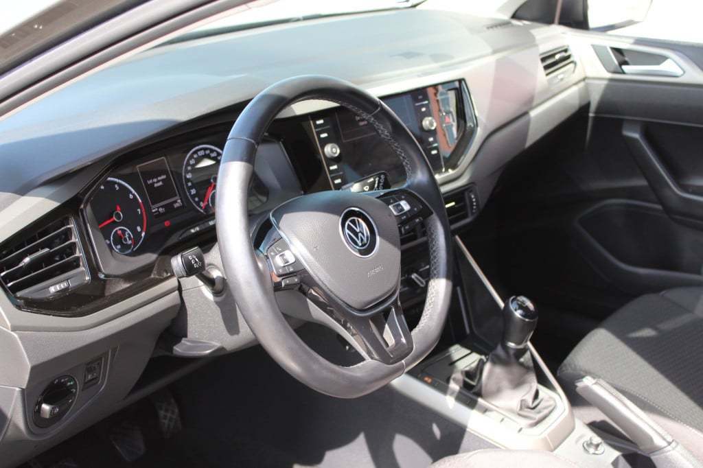 Volkswagen Polo 1.0 tsi comfortline | eerste eigenaar | trekhaak | carplay-