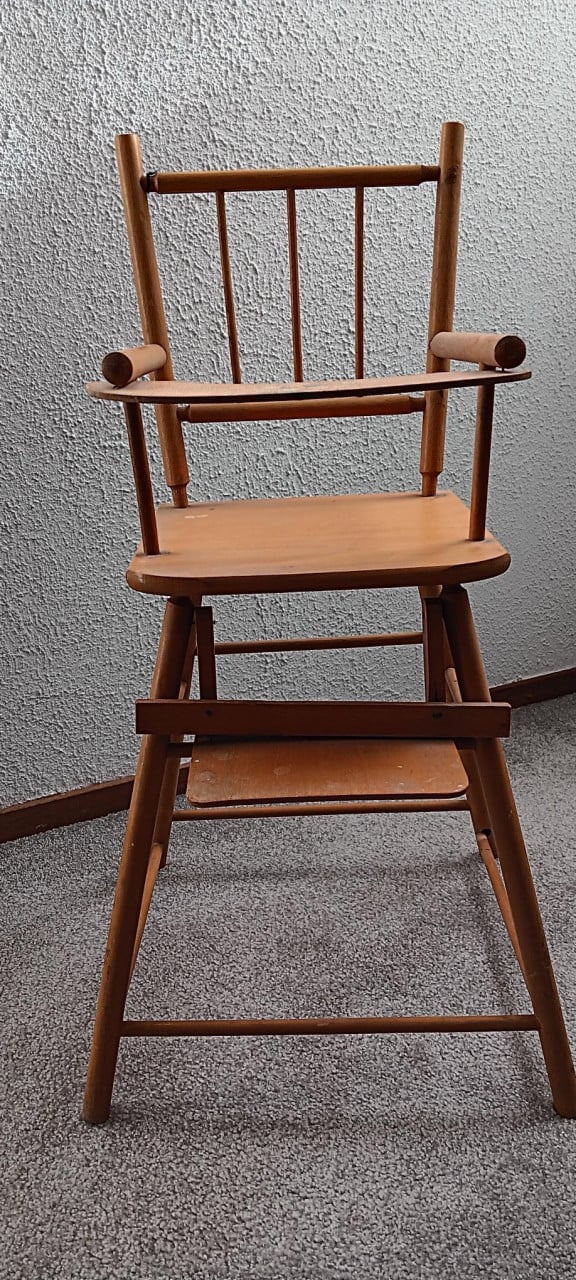 STOELTJE VOOR POP