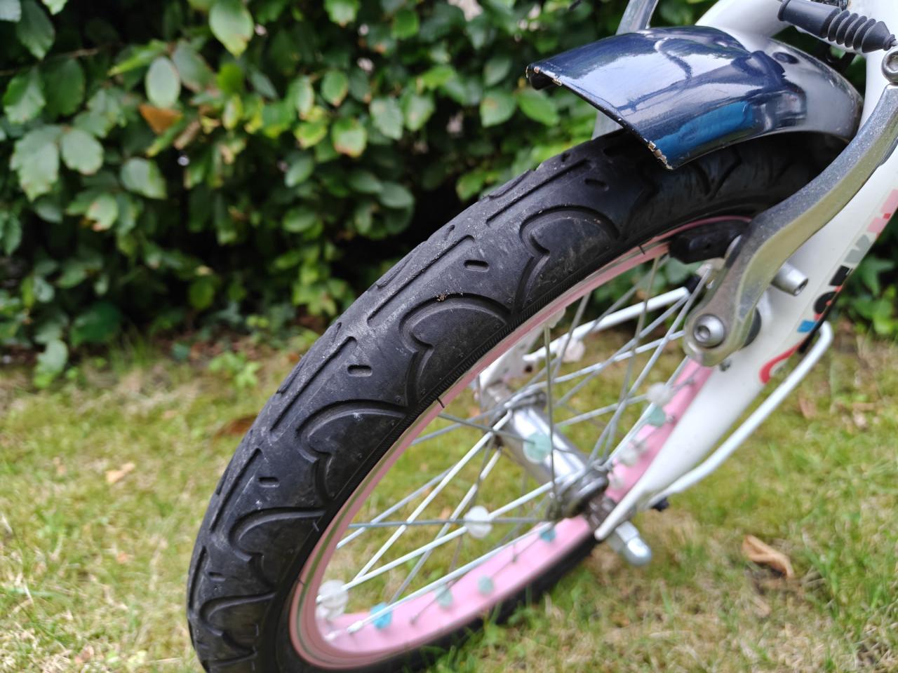 Te koop 16" Loeki kinderfiets