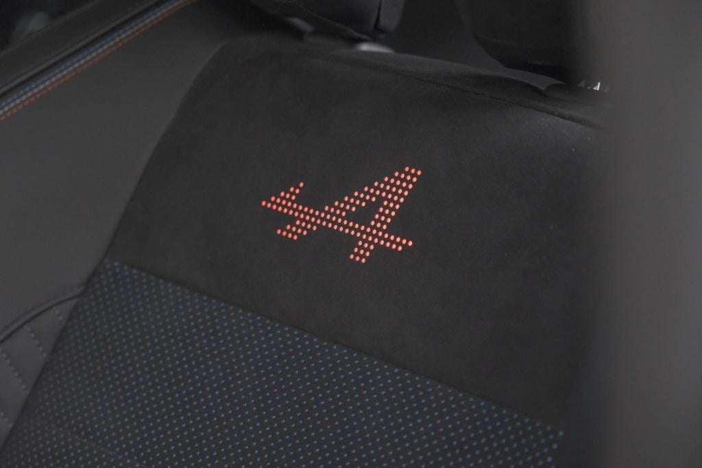 Renault Rafale 1.2 e-tech 4x4 plug-in hybrid 300 esprit alpine | 360 camera