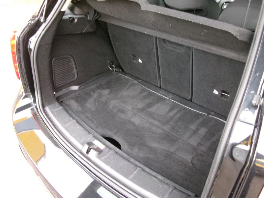 Mini Countryman one 1.6 airco, lm.velgen