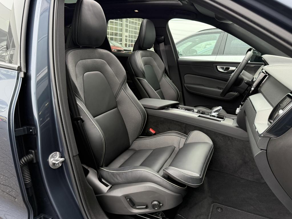 Volvo XC60 t6 398pk recharge ultra dark| panodak| 360camera| adap.cruise| a