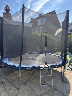 Trampoline in zeer goede staat